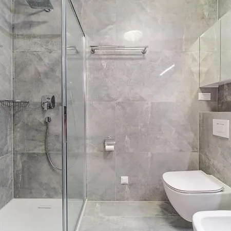 Golden View 7 * Split