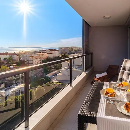 Golden View 7 Apartment *