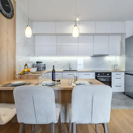 Apartman Golden View 7 *