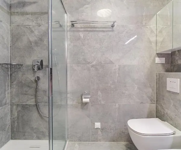 Golden View 7 * Split