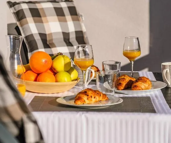 Appartement Golden View 7 *